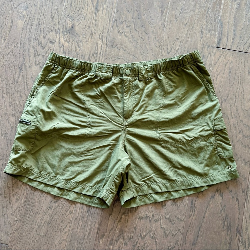 Women's Columbia Sandy River Cargo Shorts Army Green XL